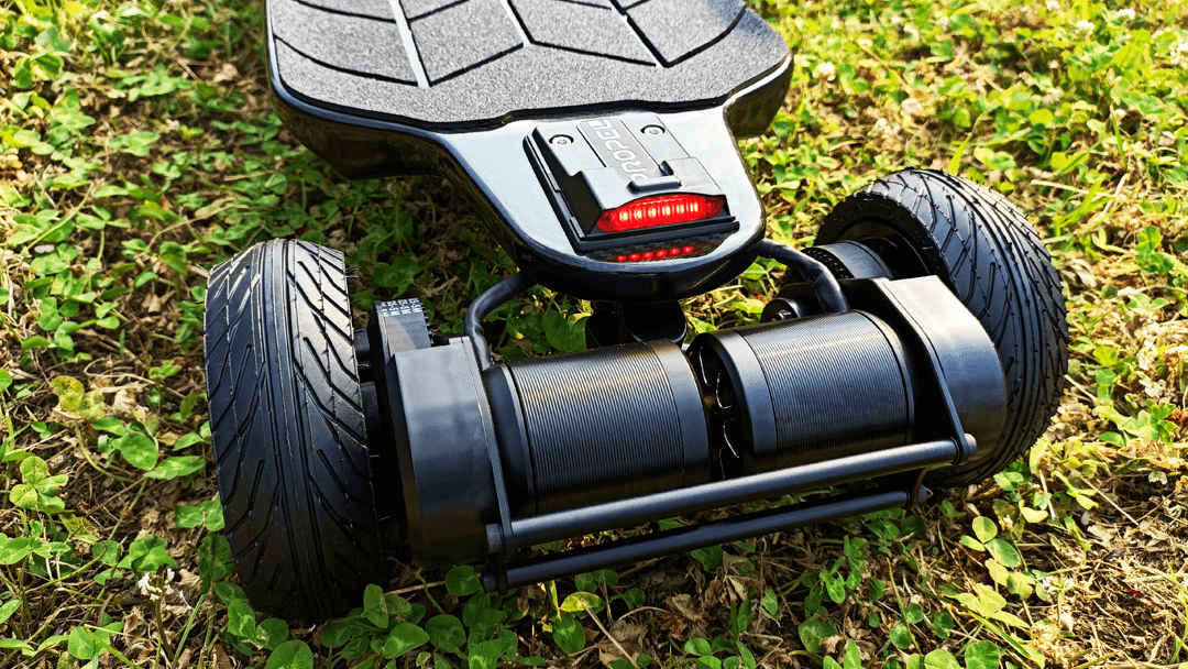 PIVOT TAIL LIGHT